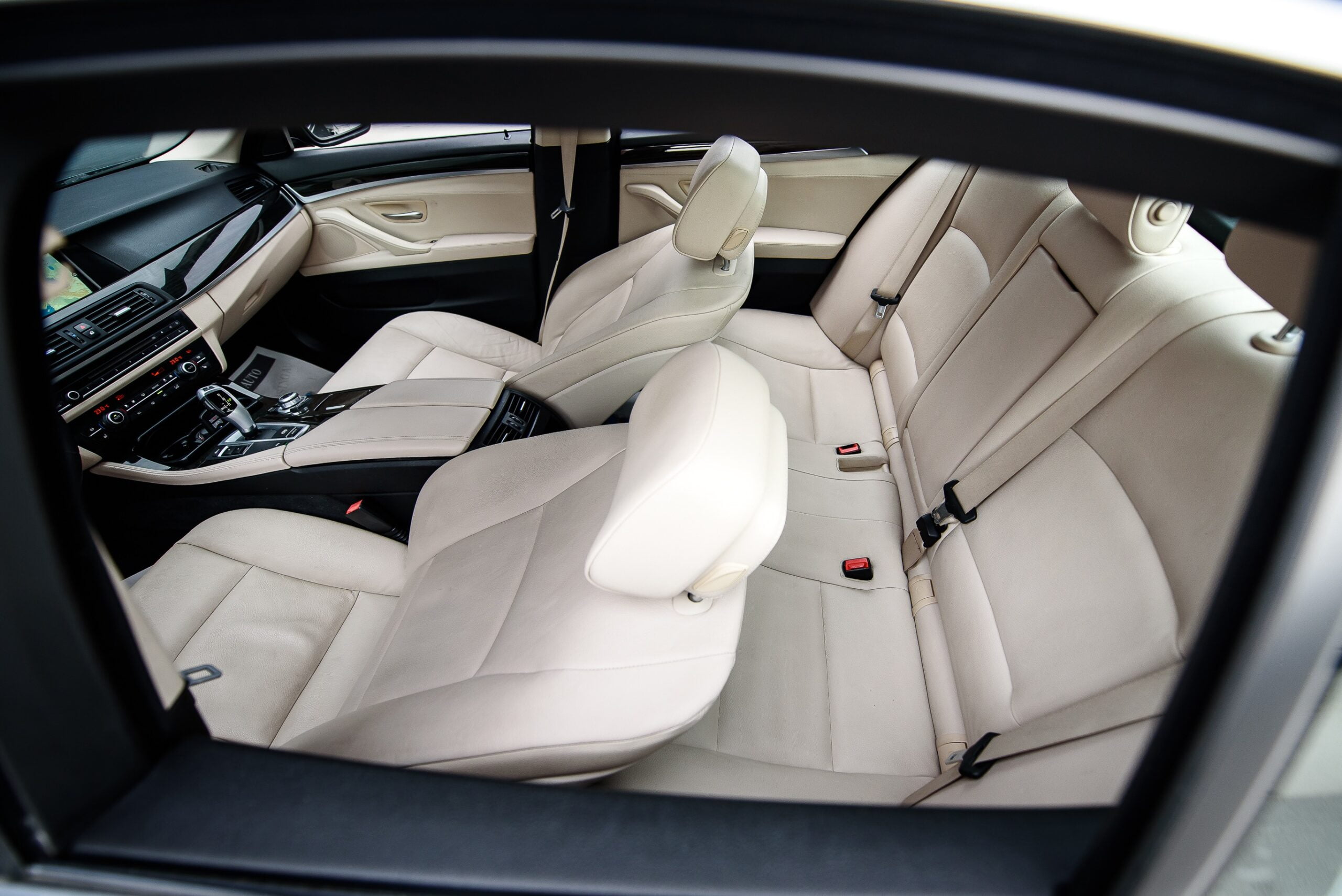 BMW Seria 5 F10 528i