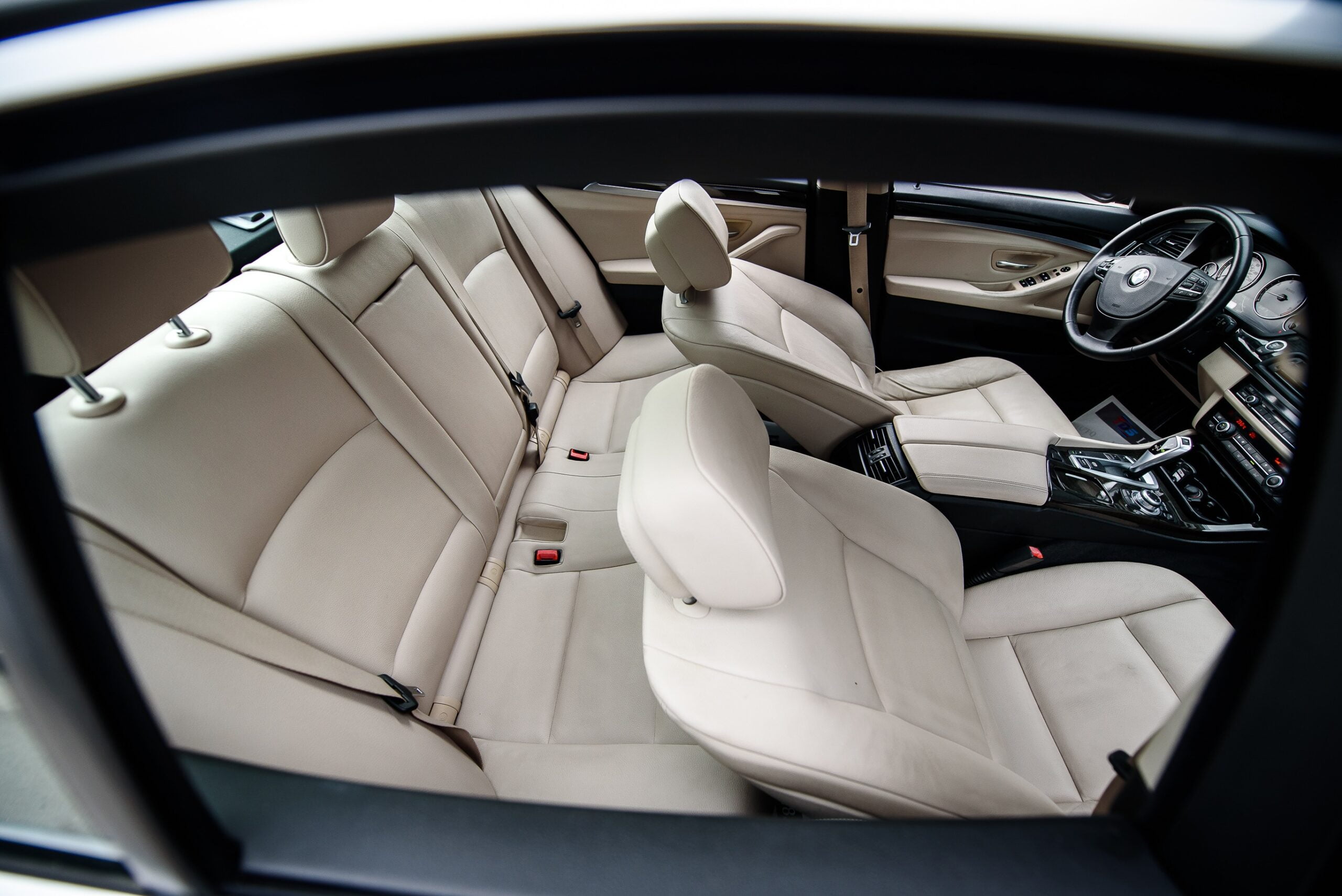 BMW Seria 5 F10 528i