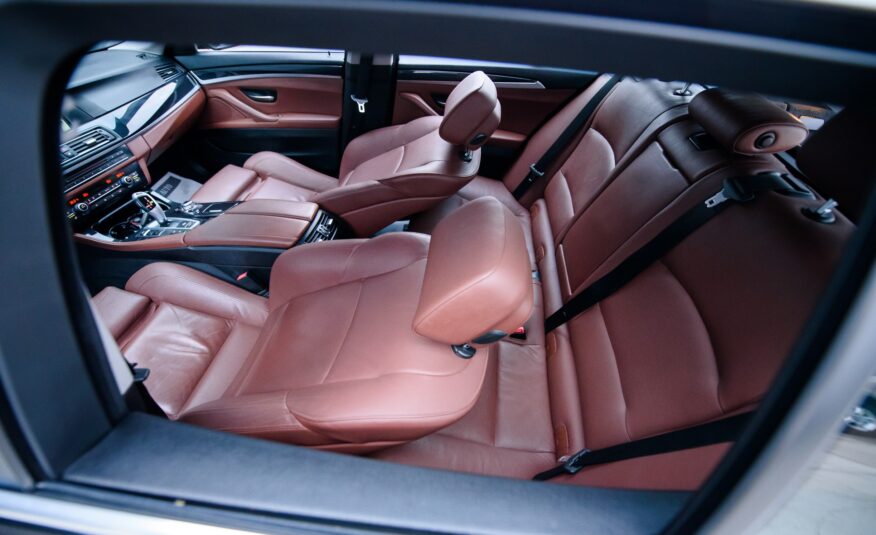BMW Seria 5 F10 525d X-Drive Touring
