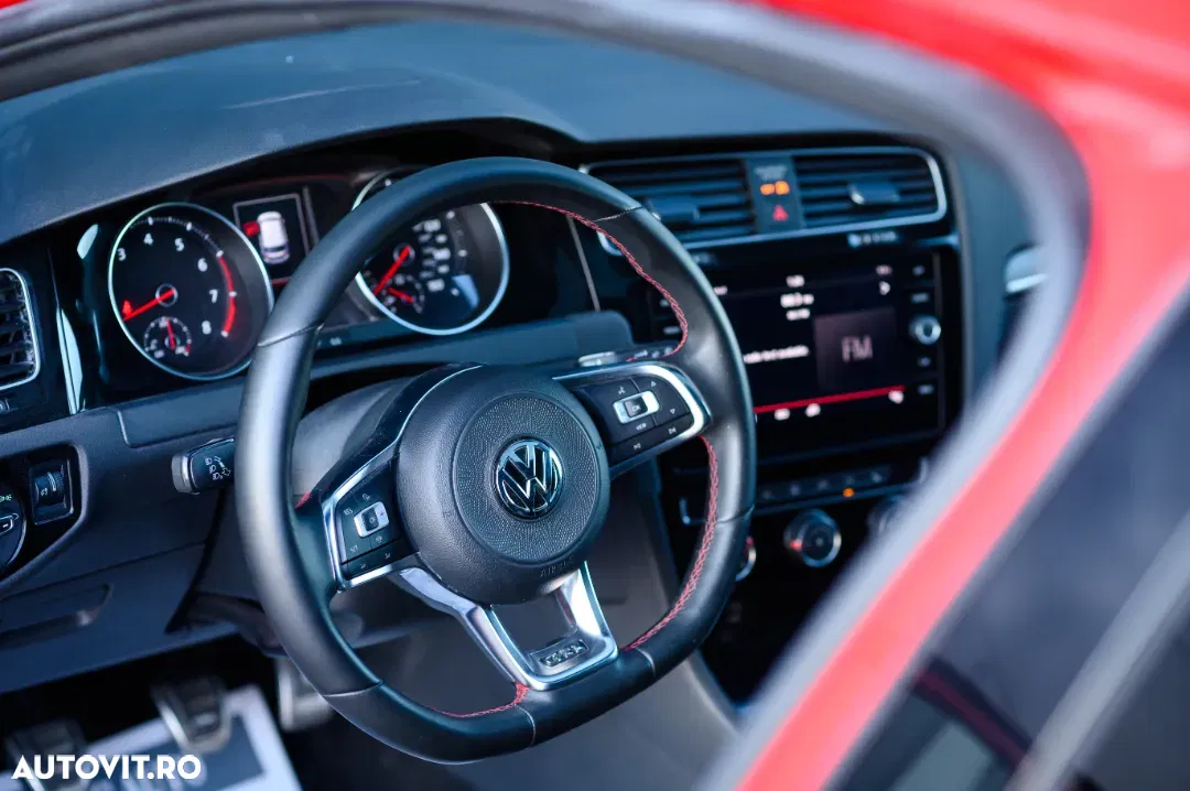 Volkswagen Golf GTI (BlueMotion Technology)