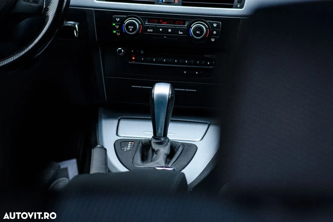 BMW Seria 3 320d X-Drive Touring