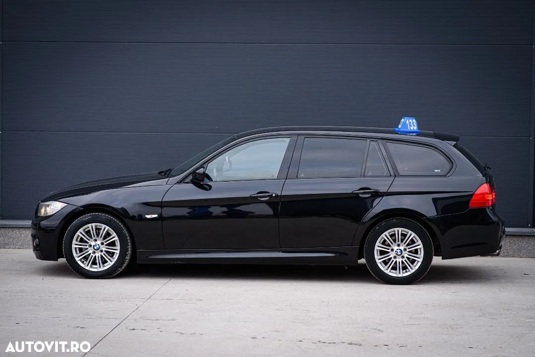 BMW Seria 3 320d X-Drive Touring
